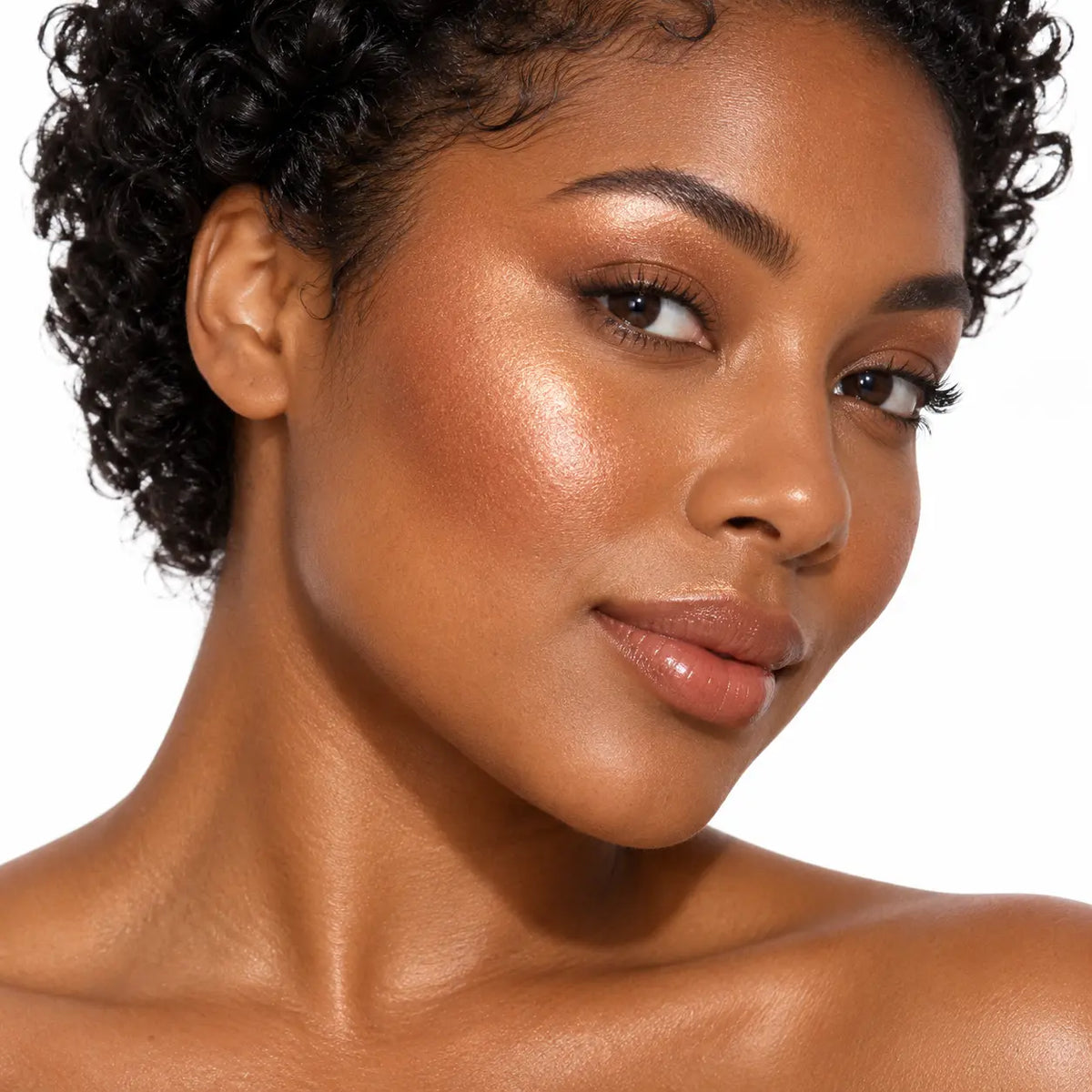 Radiance Boost Liquid Highlighter – Dewy, Buildable Glow in 5 Shades SIX BEAUTY