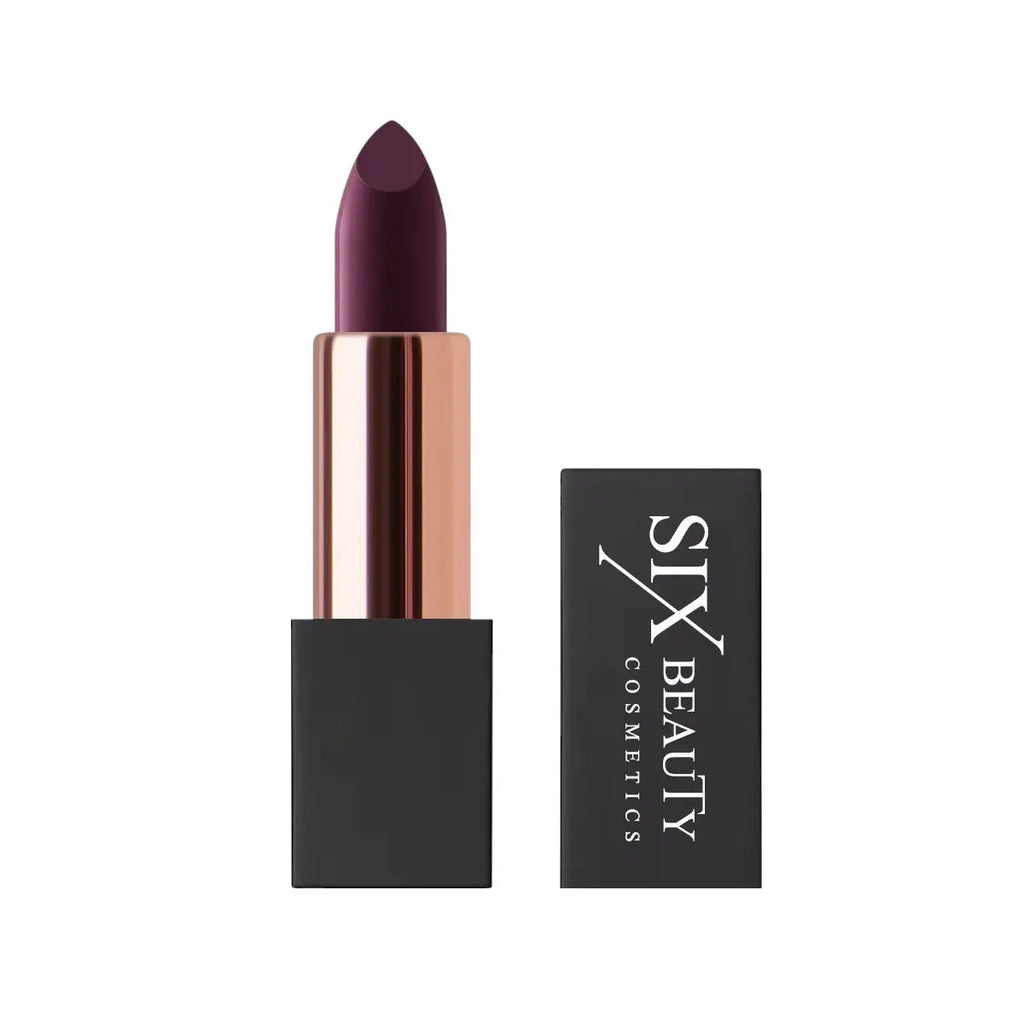 Six Beauty Luxury Matte Lipstick – richly pigmented colour in elegant black and gold tube